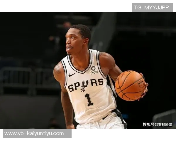 怀特半场表现平平仅得9分3板9助仍需寻找比赛手感提升状态 怀特半场表现平平仅得9分3板9助仍需寻找比赛手感提升状态