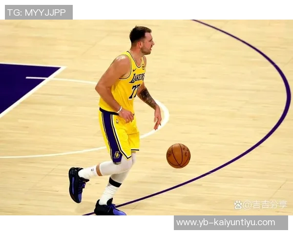 小莫分析湖人进攻困境认为东契奇持球和缺乏跑动是主要原因