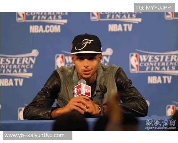 库里分享热身习惯不戴耳机以提升在喧闹环境中的专注力